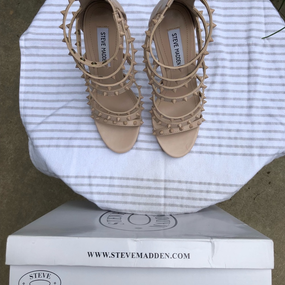 Steve Madden Blush Studded Heels